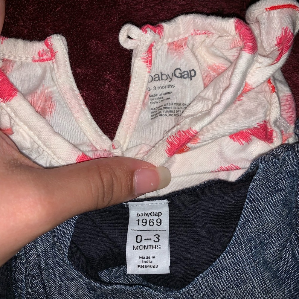 2 Baby Gap Rompers - Picture 5 of 7